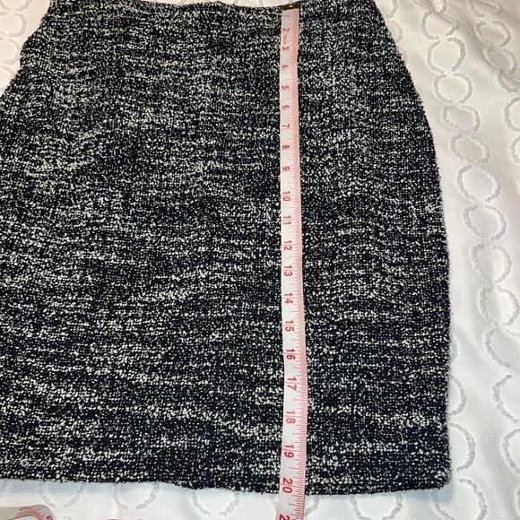 WOMEN'S Banana Republic pencil skirt size 2 - Picture 4 of 6